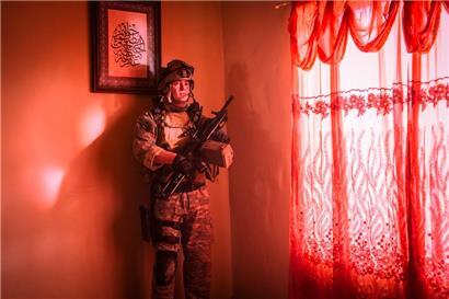 An der Frontlinie: Kit Connor als Soldat in „Warfare“ von Alex Garland und Ray Mendoza
