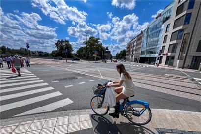 An dieser Kreuzung wurde am 17. Juli ein Radfahrer bei einem Unfall schwer verletzt
