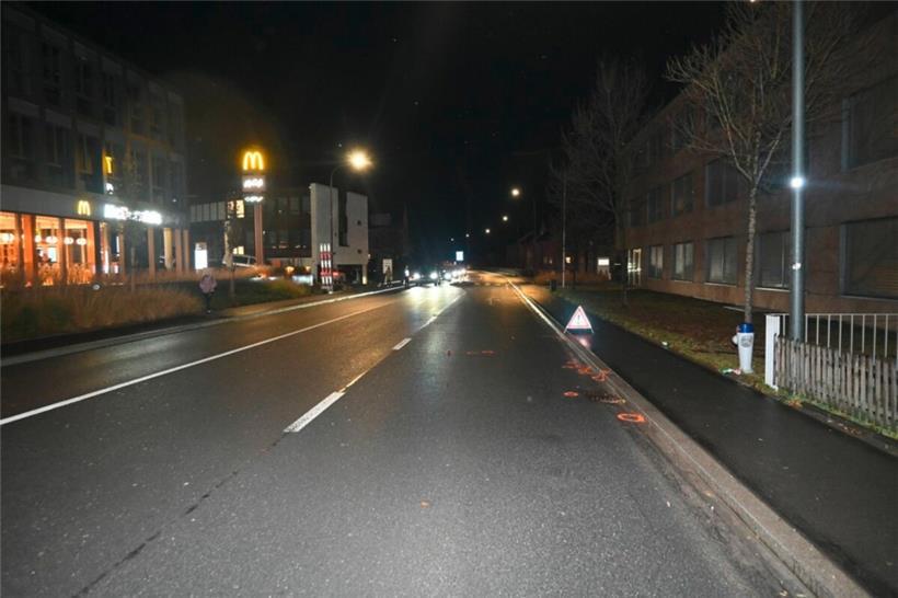 An dieser Stelle wurde der Luxemburger Fan auf die Haube genommen
