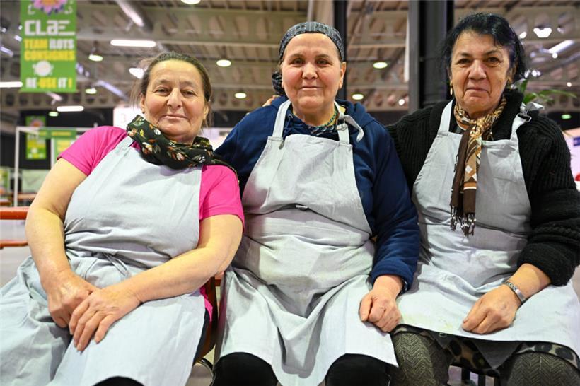 An einem Stand mit türkischem Essen sorgten unter anderem diese Frauen am Wochen...
