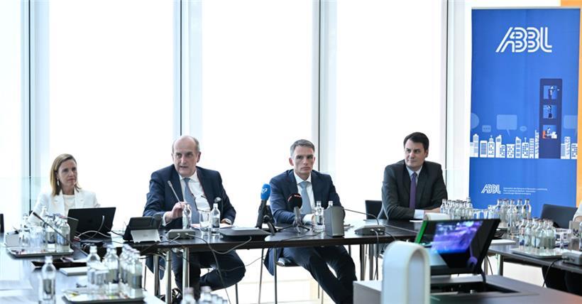 Ananda Kautz, Yves Stein, Jerry Grbic und Camille Seillès (v.l.n.r.)