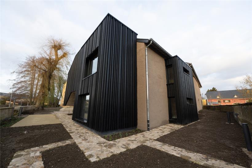 Anbau mit Lebensmittelgeschäft
