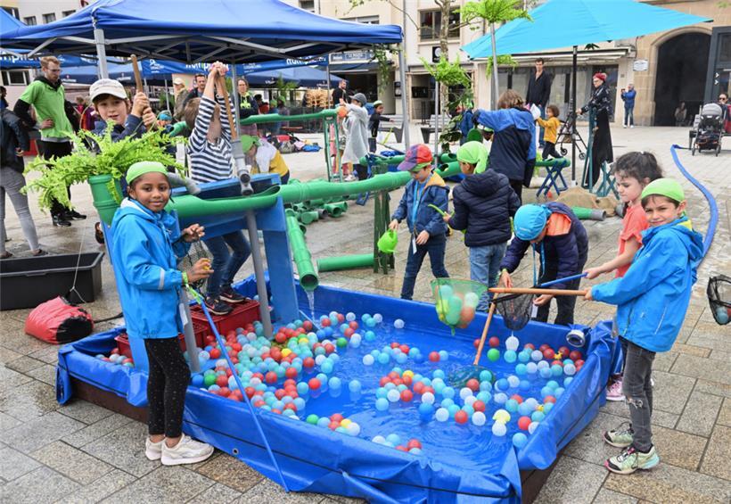 Andere zeigten ihr Können bei Wasserspielen