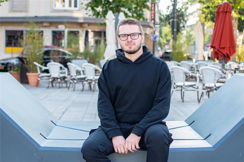 Andrii auf der Place de Paris in Luxemburg-Stadt: Der junge Ukrainer ist vor dem Kriegsdienst geflohen
