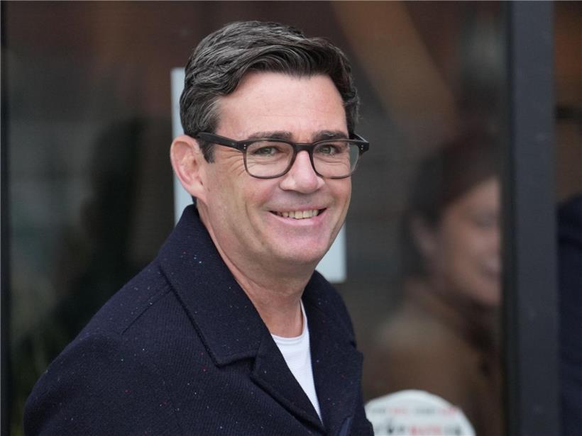 Andy Burnham, Bürgermeister von Greater Manchester, spricht bei einer öffentlichen Veranstaltung