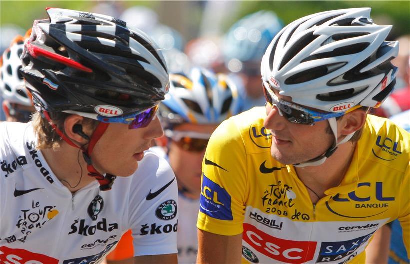 Andy (l.) und Frank Schleck während der Tour de France 2008 

