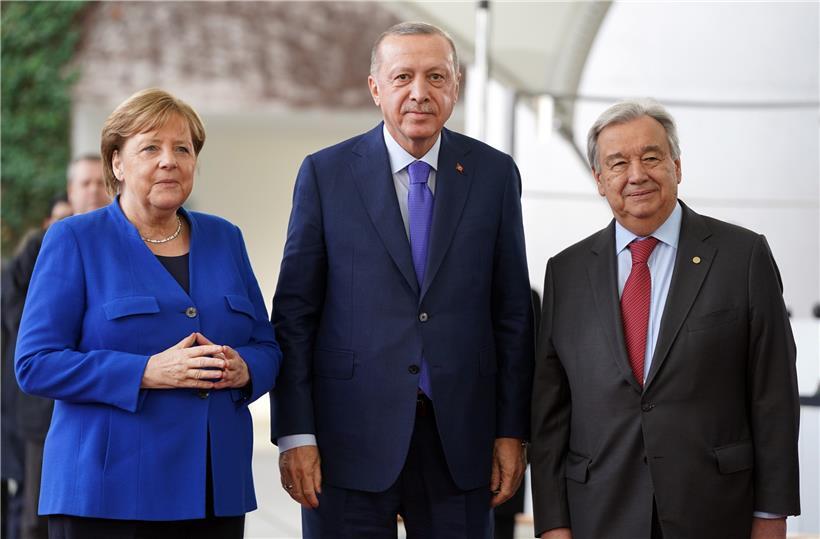 Angela Merkel (CDU) empfängt am 19.1.2020 Recep Tayyip Erdogan und Antonio Guterres (r), Generalsekretär der Vereinten Nationen, vor dem Bundeskanzleramt zur Libyen-Konferenz. Ziel der Konferenz ist ein dauerhafter Waffenstillstand in dem Bürgerkriegsland.
