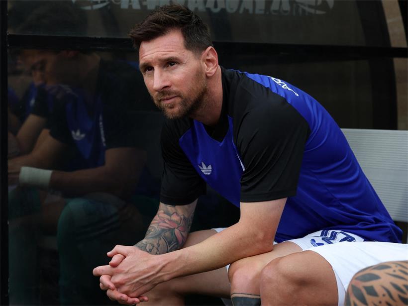 Lionel Messi mit Oberschenkelzerrung beim Auskurieren, Superstar im Fußballtraining verletzt