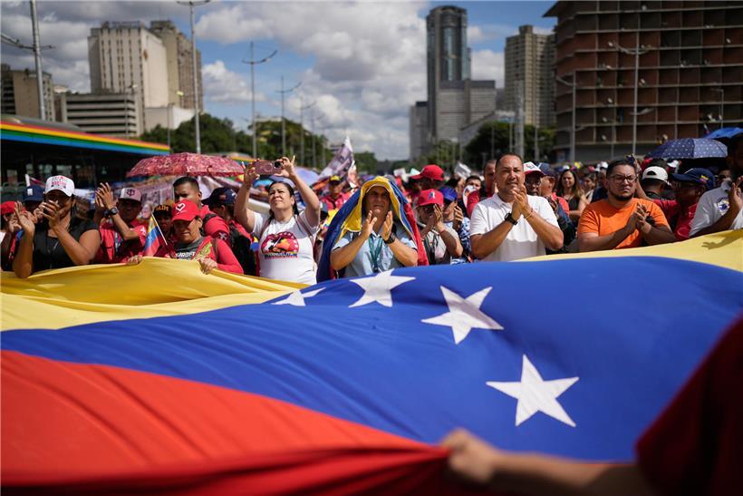 Proteste von Maduro-Anhängern am 13. Januar fordern Freilassung des in den USA vor Gericht stehenden venezolanischen Präsidenten