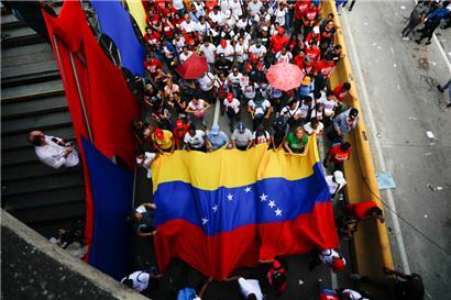 Anhänger des venezolanischen Präsidenten Maduro versammeln sich zu einer Kundgebung
