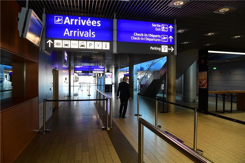 Ankommende Passagiere aus Drittstaaten müssen ab dem 1. April keine Antigen-Schnelltests am Flughafen Luxemburg mehr machen lassen
