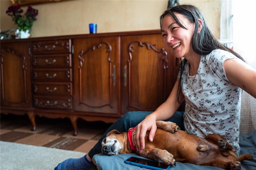 Anna strotzt nur so vor Lebensfreude – dabei wurde sie bereits in ihrer Ukraine vertrieben und musste schließlich vor Putins eiskalter Invasion flüchten: ins ferne Differdingen.
