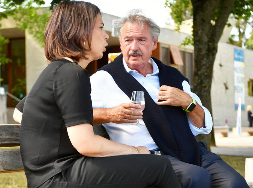 Annalena Baerbock und Jean Asselborn während ihres Gesprächs in Schengen
