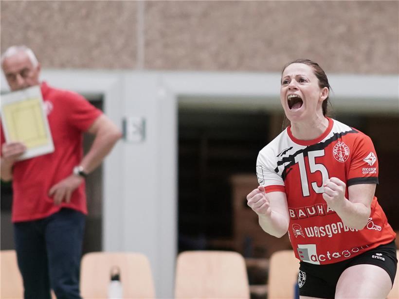 Anne Neu und Mamer freuen sich nach Sieg in Spiel 1 bei spannendem Wettkampf