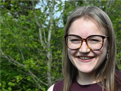 Anne Steichen, Studentin für Internationale Beziehungen und Diplomatie in Trier, engagiert sich als Schöffin in der Kommunalpolitik.