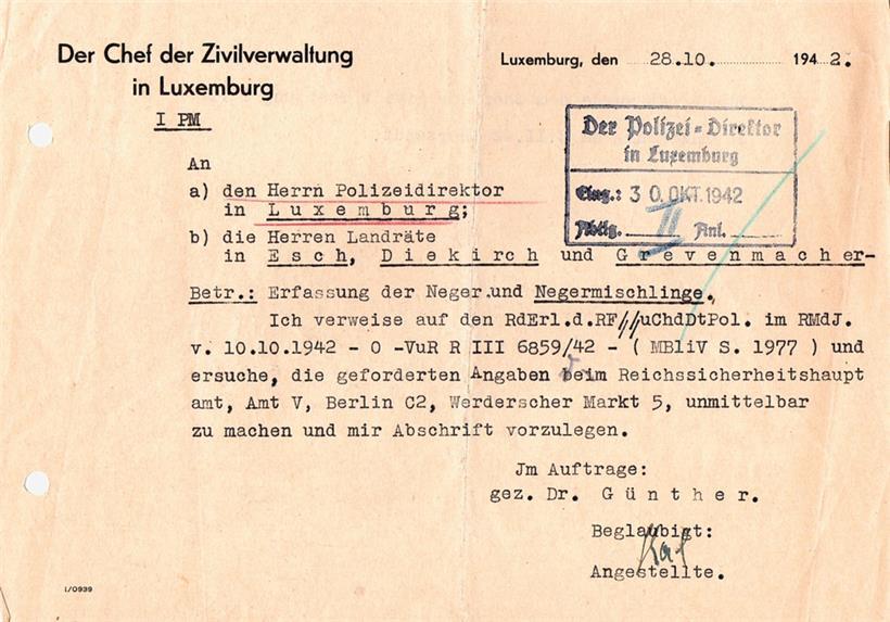 Anordnung des Chefs der Zivilverwaltung an die Polizeidirektion und Landräte zur Ausführung des Reichsdeutschen Erlasses zur „Erfassung der Neger und Negermischlinge“ (28.10.1942)
