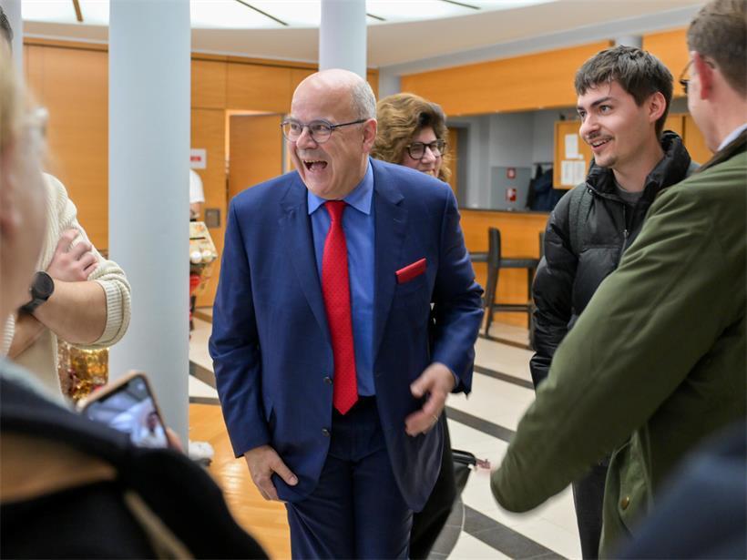 Arbeitsminister Marc Spautz kann sich über ein gelungenes Abkommen mit den Gewerkschaften freuen