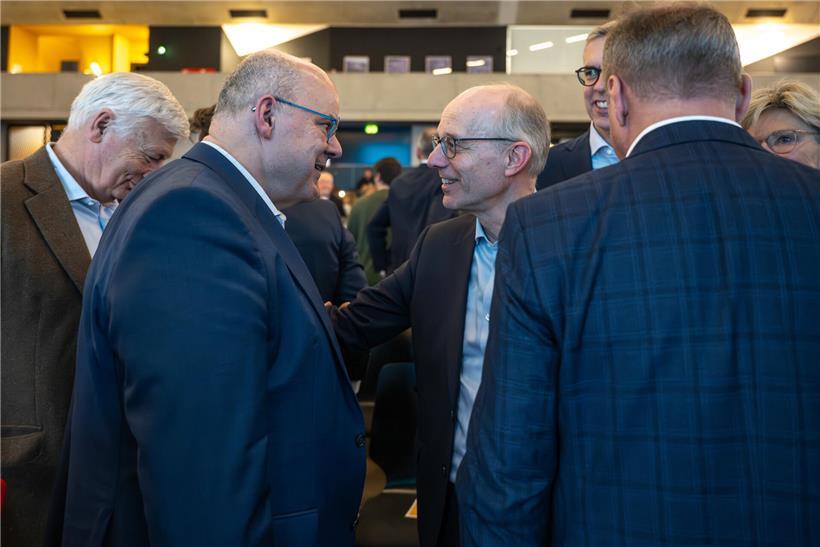 Arbeitsminister Marc Spautz und Premier Luc Frieden auf dem Nationalkongress der CSV in Ettelbrück am Samstag
