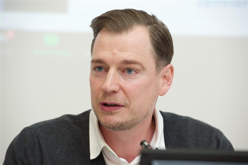 Arbeitspsychologe David Büchel präsentierte die Ergebnisse des diesjährigen „Quality of Work“-Index
