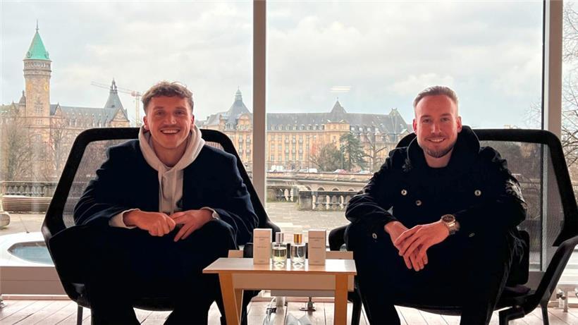 Arber Tahirsylaj (l.) und Tom Birden haben einen Namen für ihre Marke gewählt, der das Parfum mit Luxemburg in Verbindung bringt

