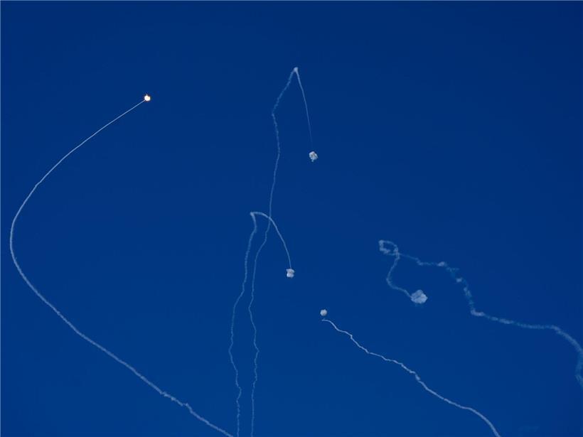 Israelisches Luftabwehrsystem Iron Dome im Einsatz zur Abwehr von Raketen aus dem Libanon, Archivfoto