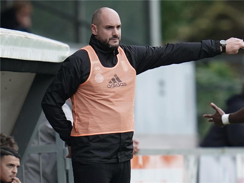 Arnaud Bordi im Trikot der Jeunesse, symbolisch für die Hoffnung auf die Wende bei Fola Luxemburg