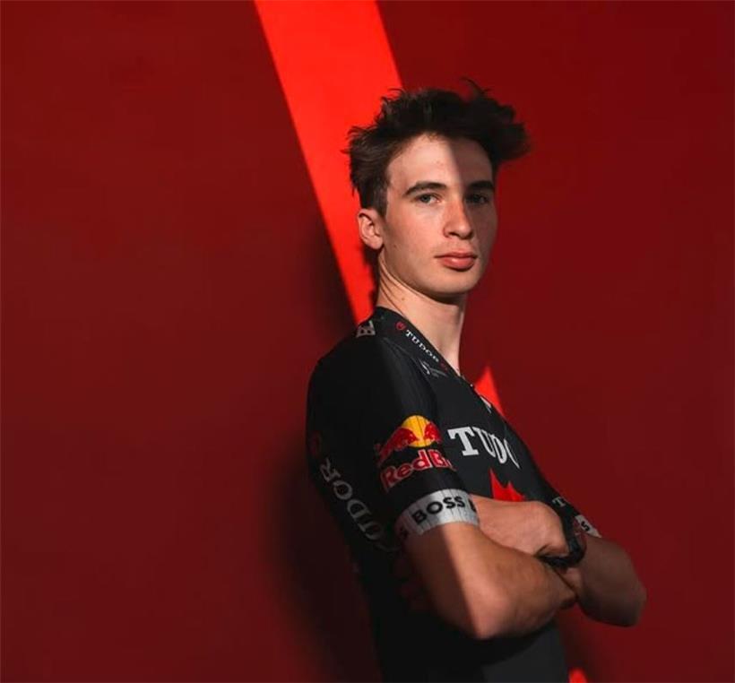 Arno Wallenborn im Tudor-Trikot. Das gleiche Outfit werden auch Arthur Kluckers und Luc Wirtgen erhalten, die für das Profi-Team fahren
