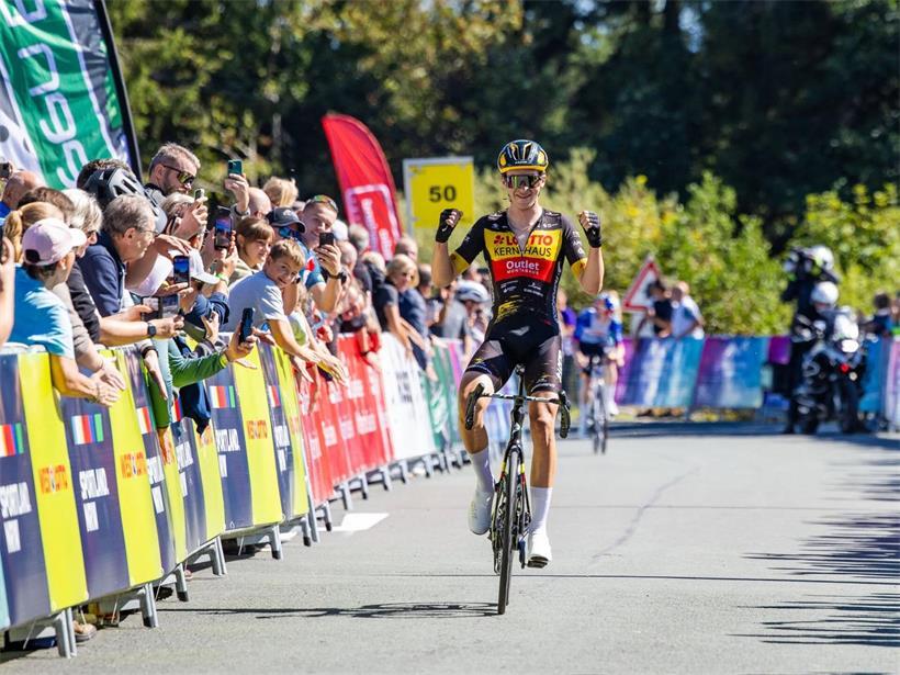 Arno Wallenborn jubelte am Sonntag über seinen ersten Sieg bei einem UCI-Rennen