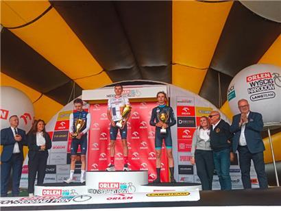 Arno Wallenborn (rechts) durfte beim Nations Cup aufs Podium steigen
