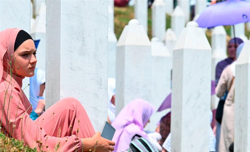 Auch 30 Jahre nach Beginn des Bosnienkriegs kann von einer Versöhnung über den Gräbern noch immer nicht die Rede sein
