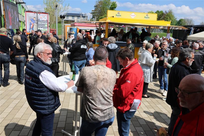 Auch Dippach profitierte als Spendenzentrum von schönstem Frühlingswetter