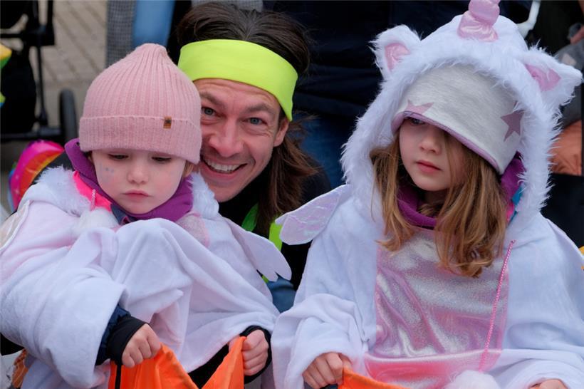 Auch Papa muss natürlich verkleidet sein