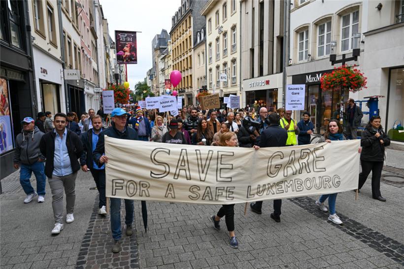 Auch Teil der Zivilgesellschaft: Demonstrierende Bürger im hauptstädtischen Bahnhofsviertel
