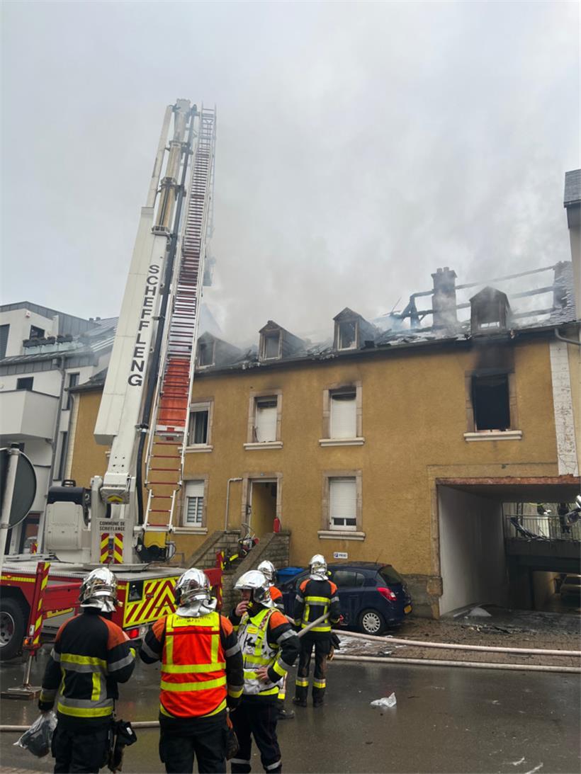 Auch am Dienstagmorgen war die Arbeit des CGDIS noch nicht beendet
