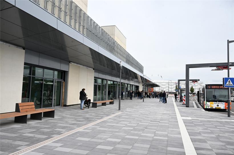 Auch an Auflademöglichkeiten für Elektrobusse wurde gedacht
