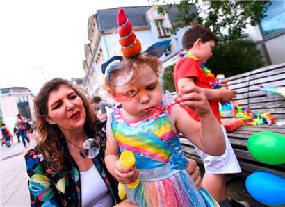 Auch bei den Pride-Feiern in Esch waren schon Familien anwesend (Archivbild von 2019)
