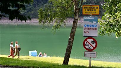 Auch beim Baden am Stausee müssen bestimmte Regeln eingehalten werden

