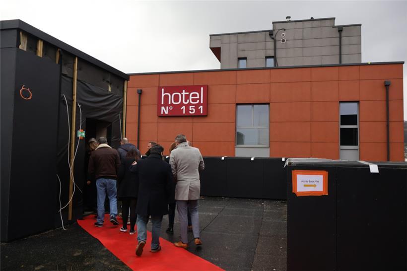 Auch das bereits nebenan existierenden Hotel Nr. 151 wird ins Projekt integriert