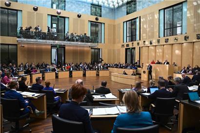 Auch der Bundesrat – die deutsche Länderkammer – hat den Finanzplänen der künftigen Bundesregierung zugestimmt
