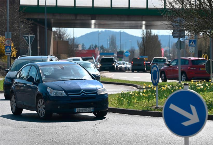 Auch der Verkehr in Foetz steht während der Rushhour regelmäßig still
