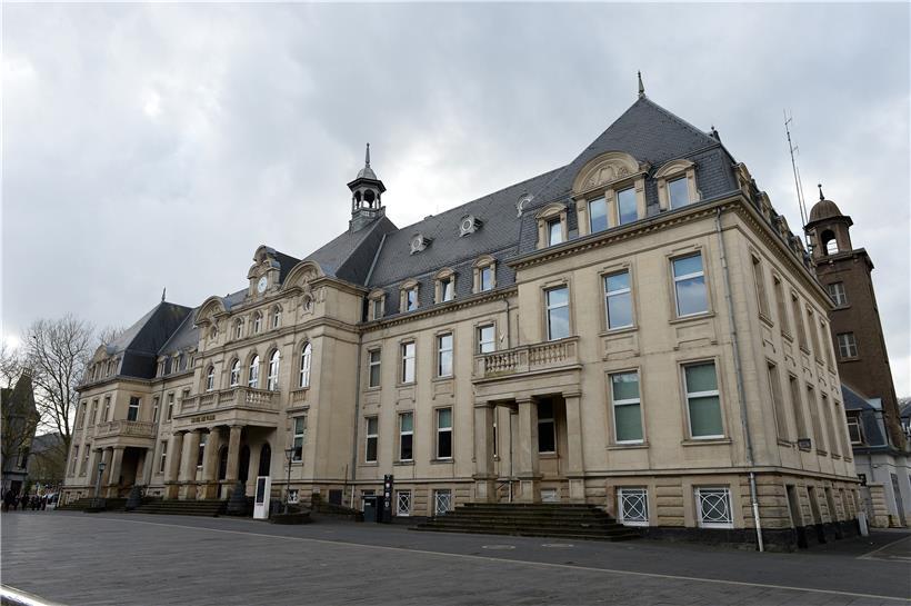 Auch für diese Sitzung blieb das Rathaus leer: Der Gemeinderat tagte im Kulturzentrum Opderschmelz.
