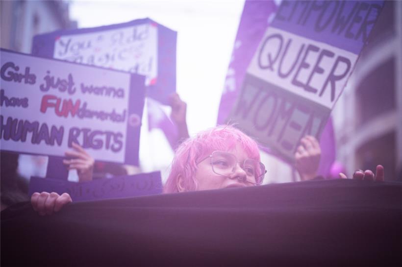 Auch in diesem Jahr dominierte bei der Demonstration die Farbe Lila