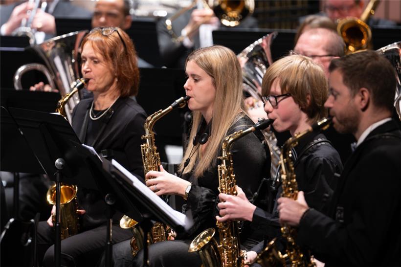 Auch jüngere Musikerinnen und Musiker spielten beim Konzert in Esch
