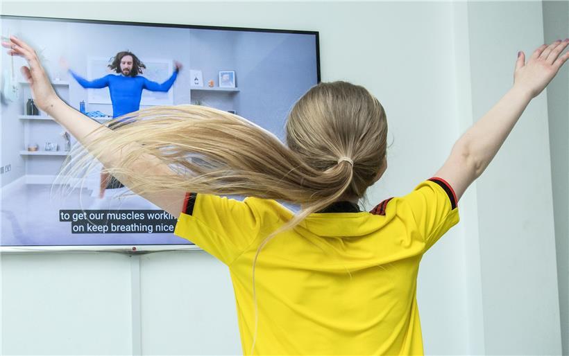 Auch während der Krisenzeit soll man fit bleiben. Ob mit Videos von Youtube oder den Übungen auf aktivdoheem.lu: Bewegung ist gut für die physische und mentale Gesundheit. 

