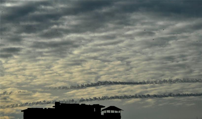 Auch zum Jahresende ein inzwischen gewohntes Bild: Russische Raketen über Kiew
