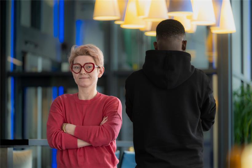 Audrey Millet beschreibt in ihrem Buch die Odyssee von Abdoul, Menschenhandel und Zustände in der Bekleidungsindustrie
