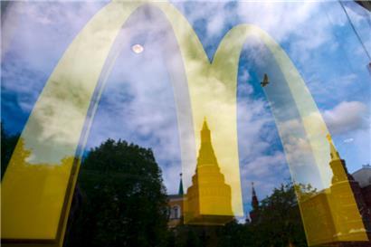 Auf McDonald’s-Restaurants werden auch die Menschen in Russland leicht verzichten können, andere sanktionsbedingte Ausfälle dürften weniger leicht zu verkraften sein
