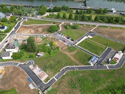 Wohnprojekt mit über 90 modernen Wohneinheiten für 300 Menschen auf 3,7 Hektar nahe Moselschleuse