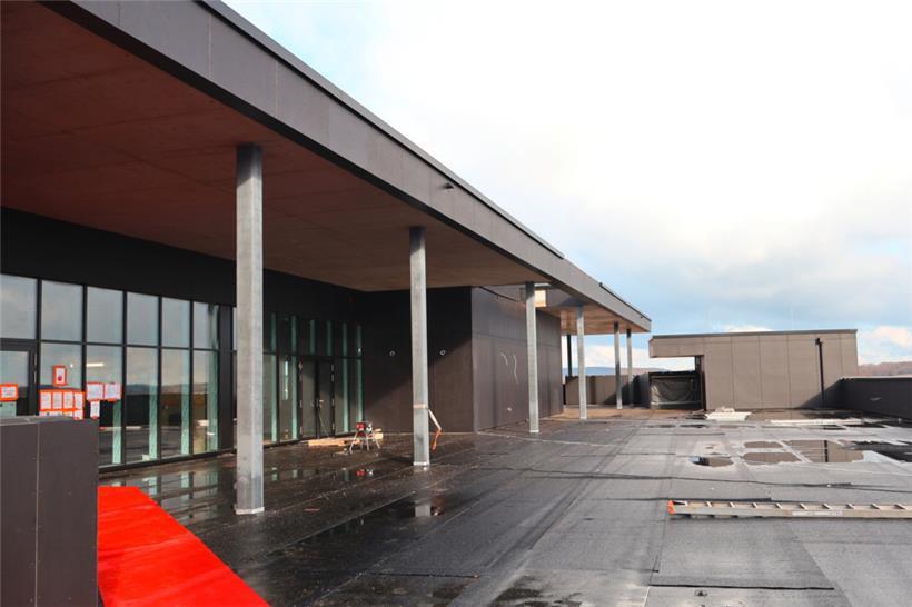 Auf dem Dach findet künftig ein Rooftop-Fitnessstudio mit großem Außenbereich Pl...