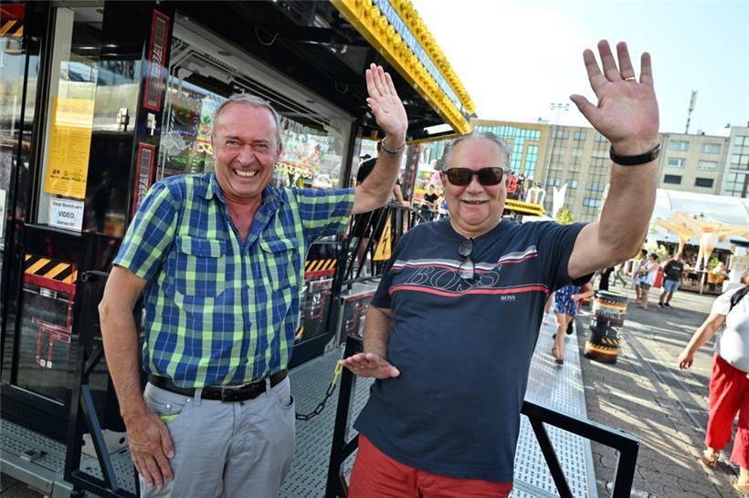 Auf dem Glacis ist die Freude über den Beginn der Schobermesse groß